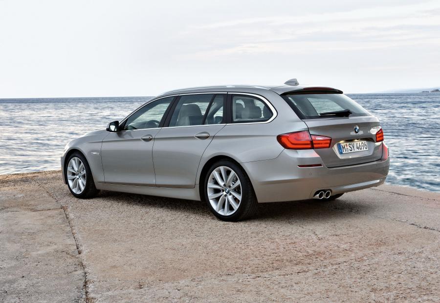  BMW 5-Series Touring 2011 года  (фото 23 из 59)